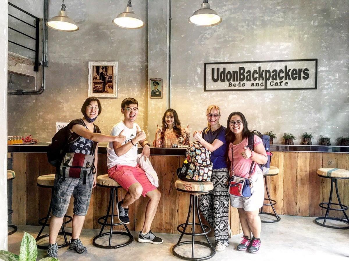 Auberge de jeunesse Udonbackpackers Beds And Cafe à Udon Thani Extérieur photo