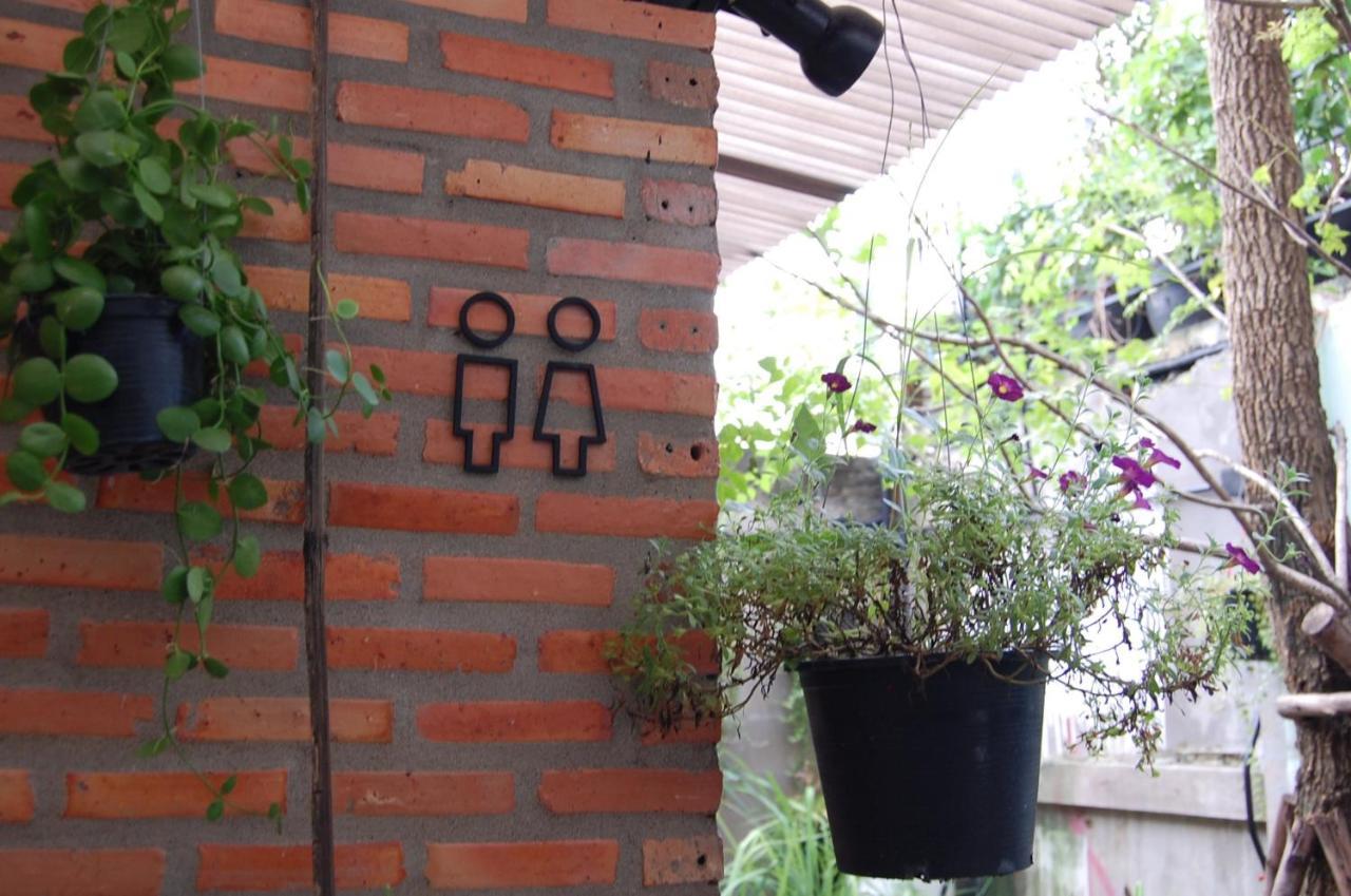 Auberge de jeunesse Udonbackpackers Beds And Cafe à Udon Thani Extérieur photo